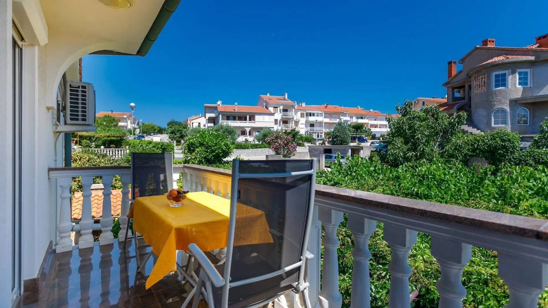 Guest house Apartments Paradiso Krk Town
