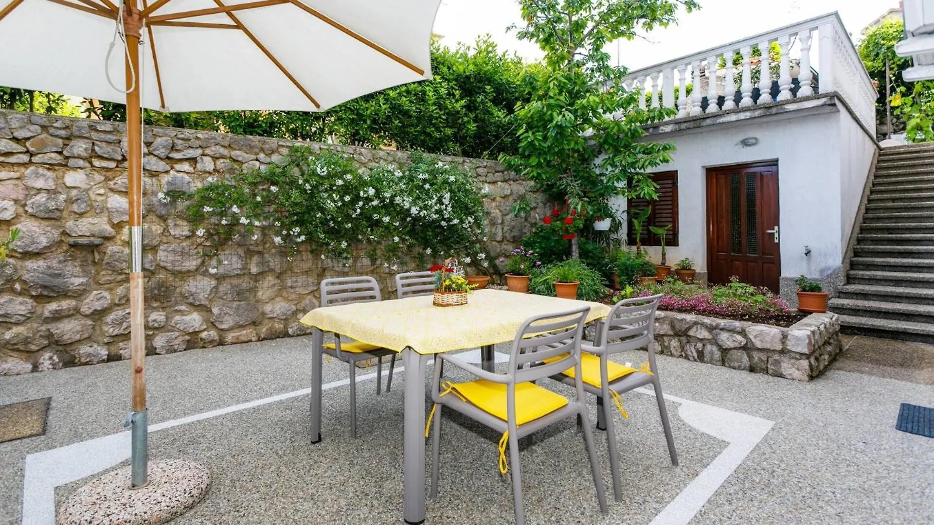 Guest house Apartments Paradiso Krk Town